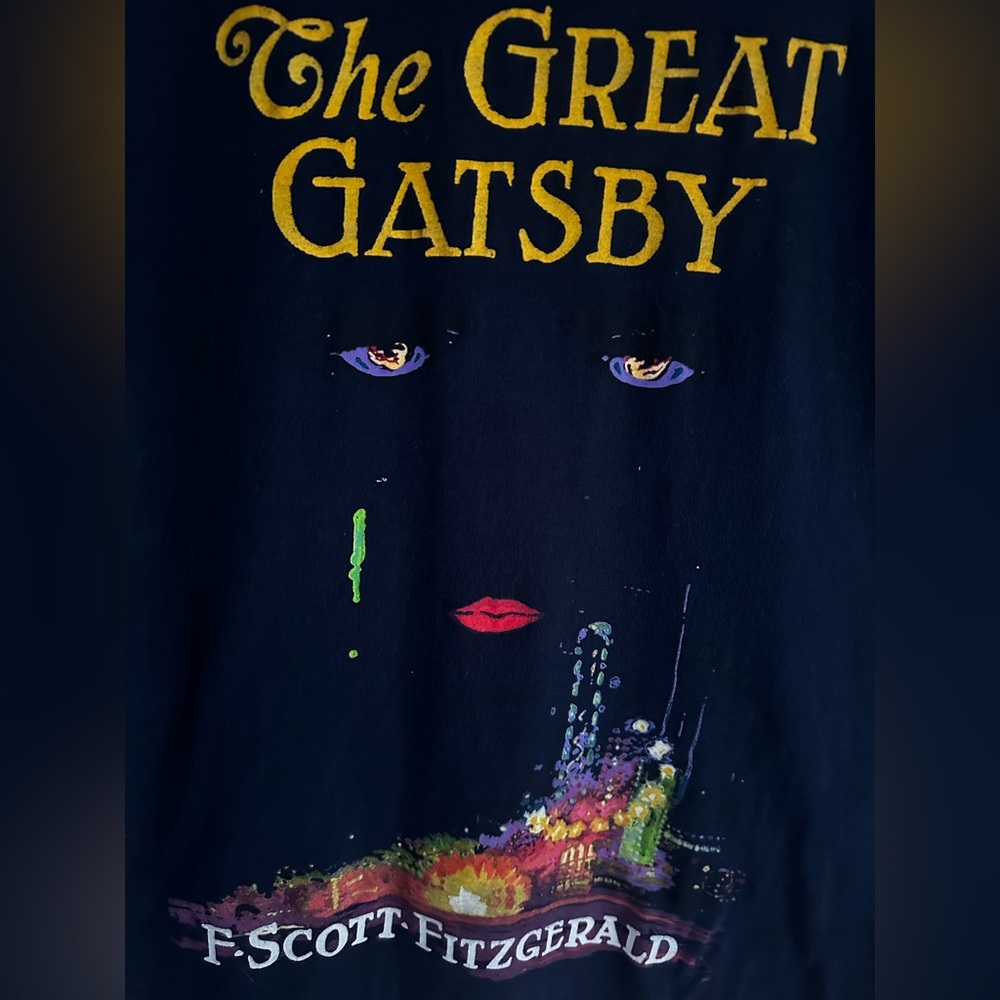The Great Gatsby Graphic Tee - Picture 2 of 9
